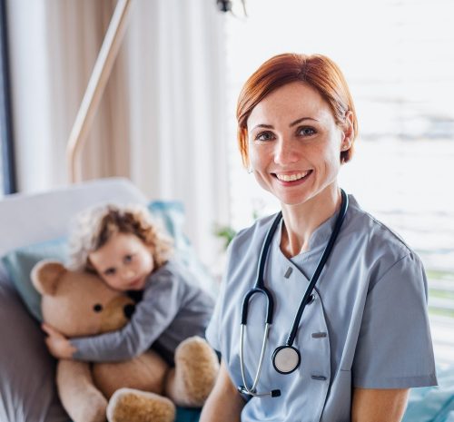 friendly-female-doctor-and-small-girl-in-bed-in-ho-5A5LE87-1.jpg friendly-female-doctor-and-small-girl-in-bed-in-ho-5A5LE87-1.jpg
